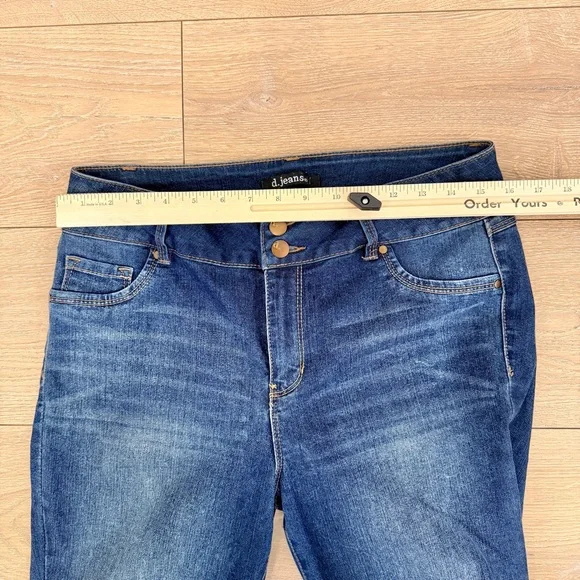 d. jeans Dark Wash Skinny Ankle Mid Rise Jeans Double Button Size 12 - Picture 6 of 8